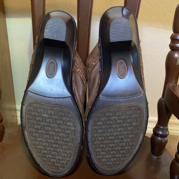 Sofft Low Heel Leather Shoes - Picture 4 of 7